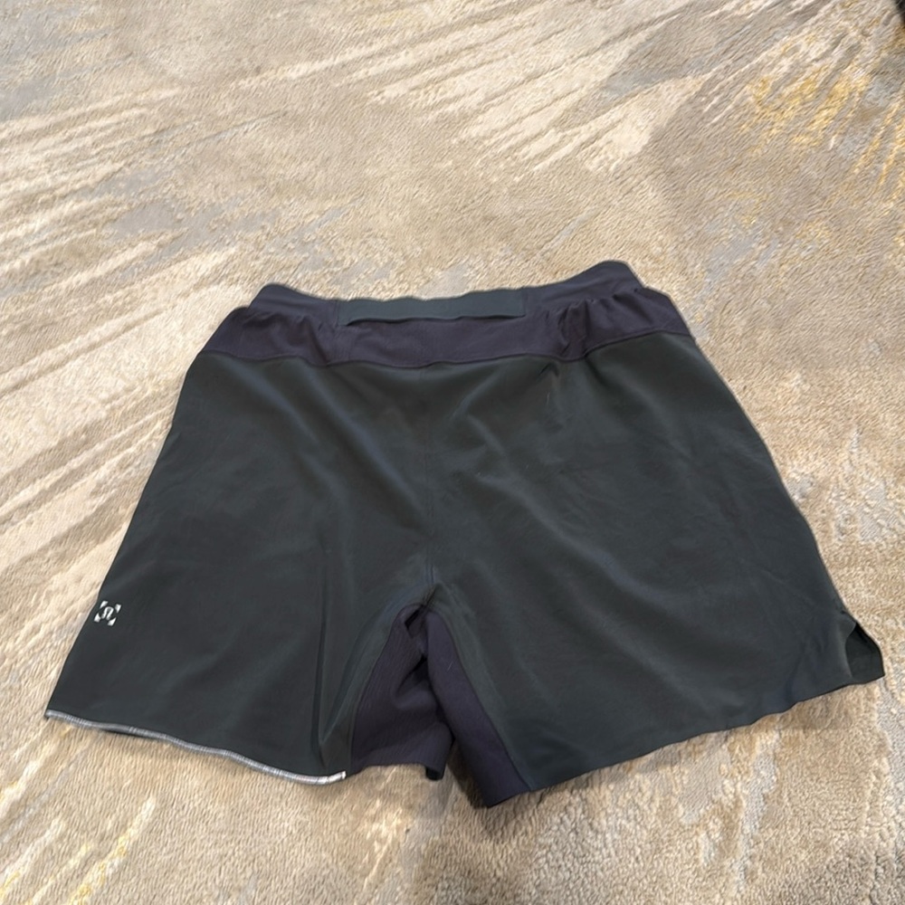 Lululemon running reflective shorts‎ size S grey in EUC unlined